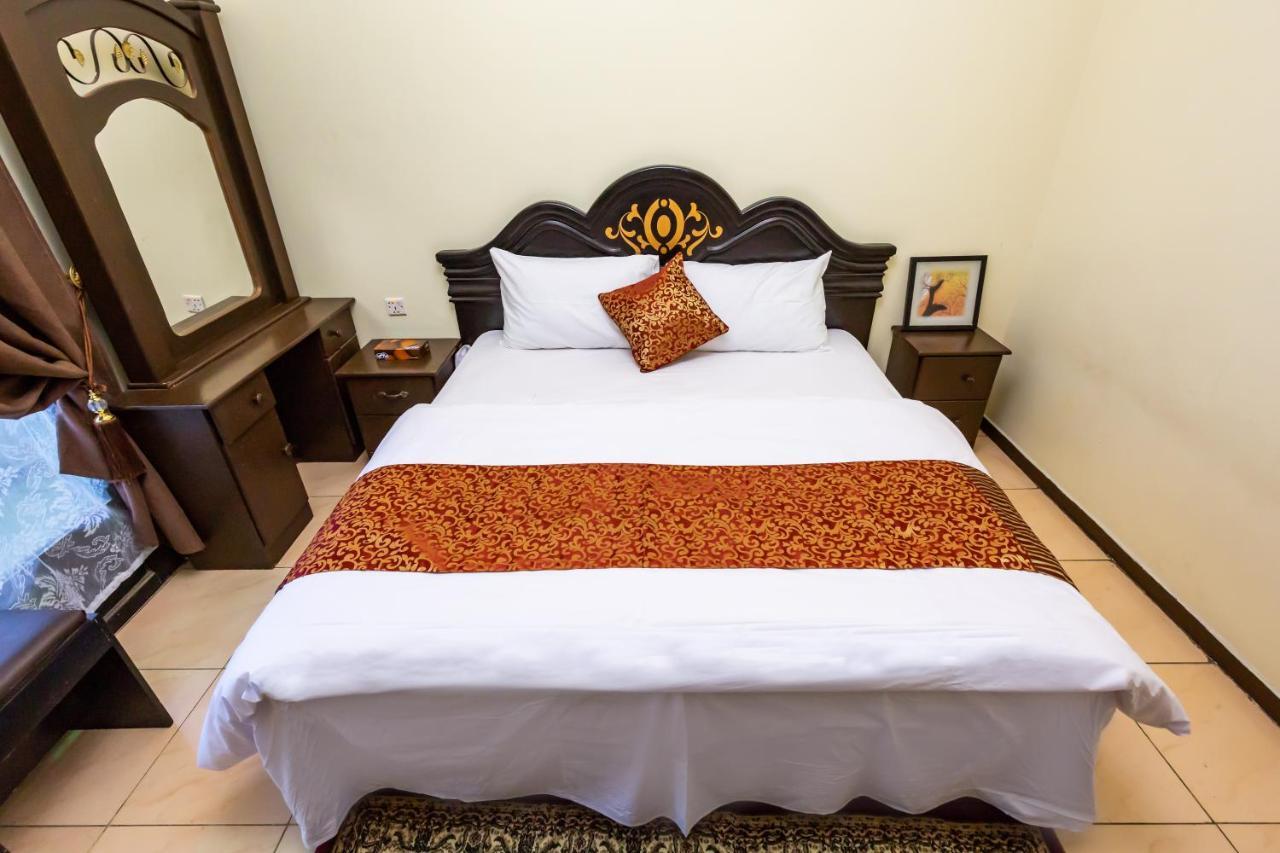 Al Eairy Furnished Apartments- Jeddah 1 Екстер'єр фото