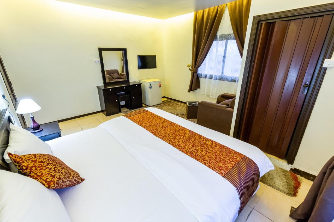 Al Eairy Furnished Apartments- Jeddah 1 Екстер'єр фото